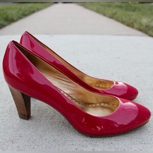 COACH Sheri Pink Patent Leather Classic Heels Sz 11